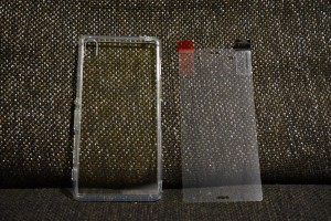液晶保護シートが付属