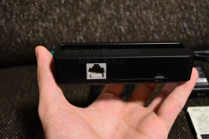 MR04LN用クレードルの背面端子写真