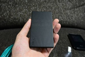 MR04LNの背面テクスチャ