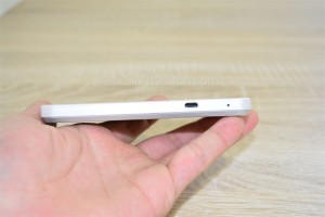 W01本体側面写真1