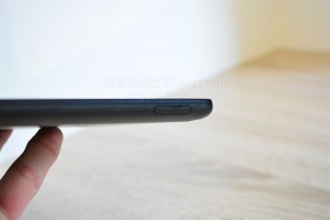Kindle Fire本体側面Micro SDカードトレー