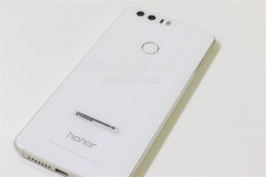 honor8本体背面_15層のマイクロパターンその1
