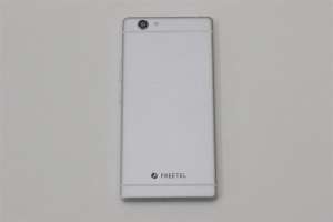 FREETEL REI_背面