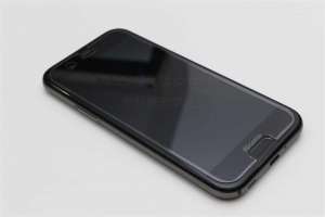 AQUOS R_強化ガラスフィルム貼り付け後の感じ2