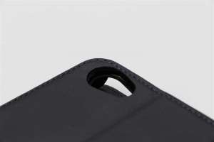 AQUOS R手帳型ケース_カメラ部分のくり抜き