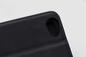 AQUOS R手帳型ケース_カメラ部分のくり抜き2