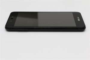 BLU GRAND X LTE_本体左側面
