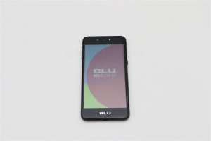 BLU GRAND X LTE_起動_BLUロゴ画面2